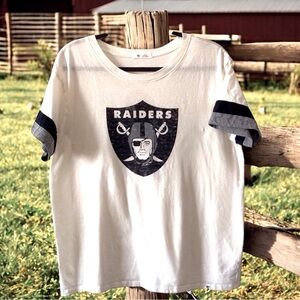 LAST CHANCE!  Licensed '47 Las Vegas Raiders T-Shirt - Large football team NFL